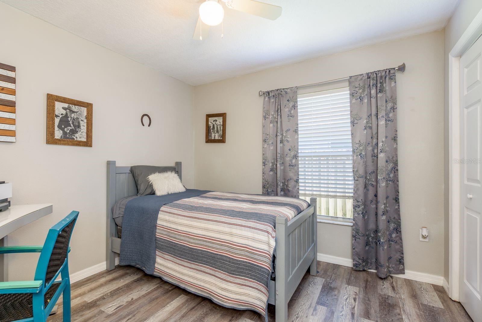 SHADOW OAKS - Residential