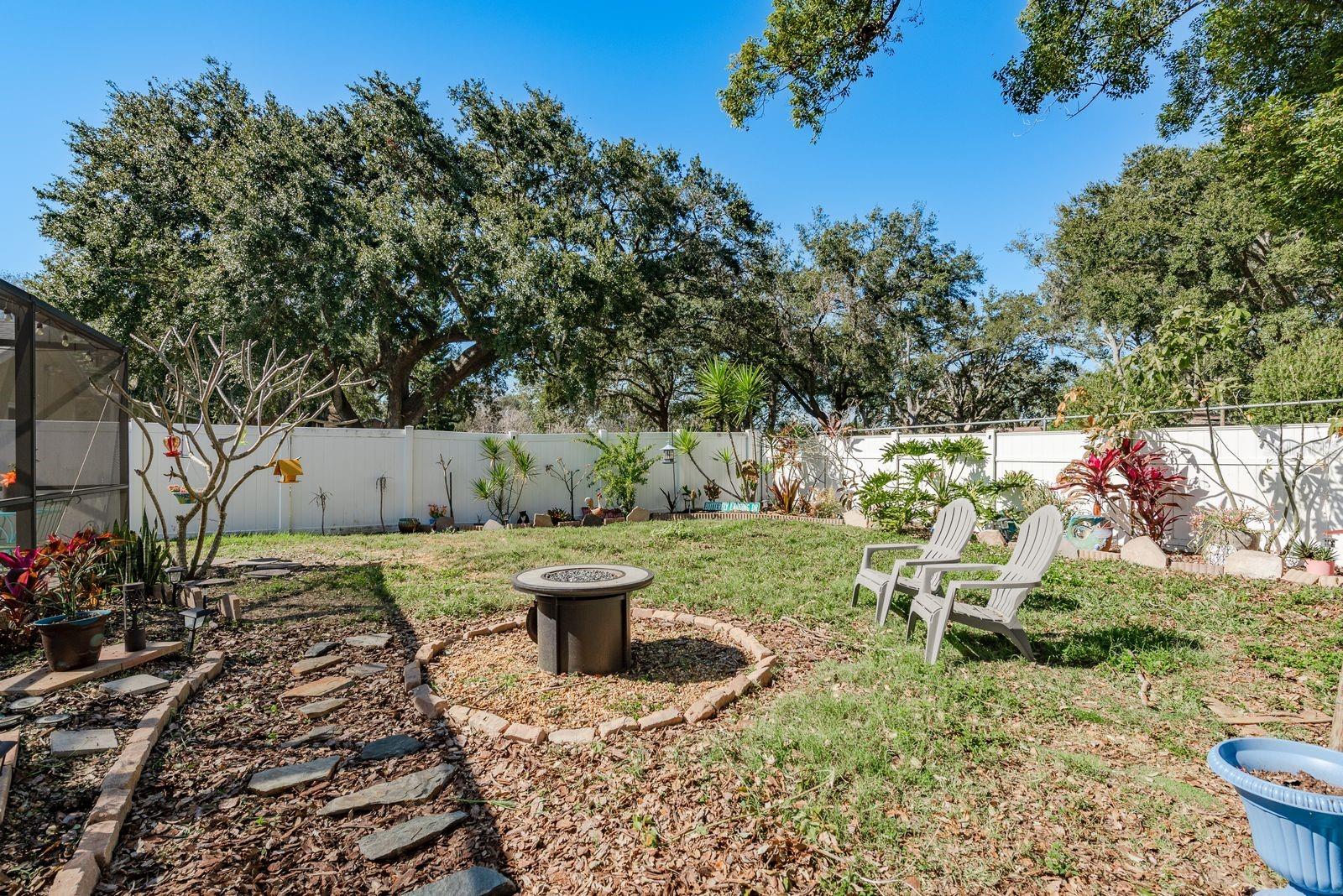 SHADOW OAKS - Residential