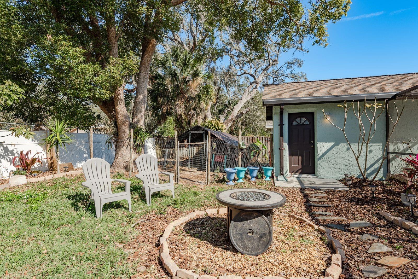 SHADOW OAKS - Residential