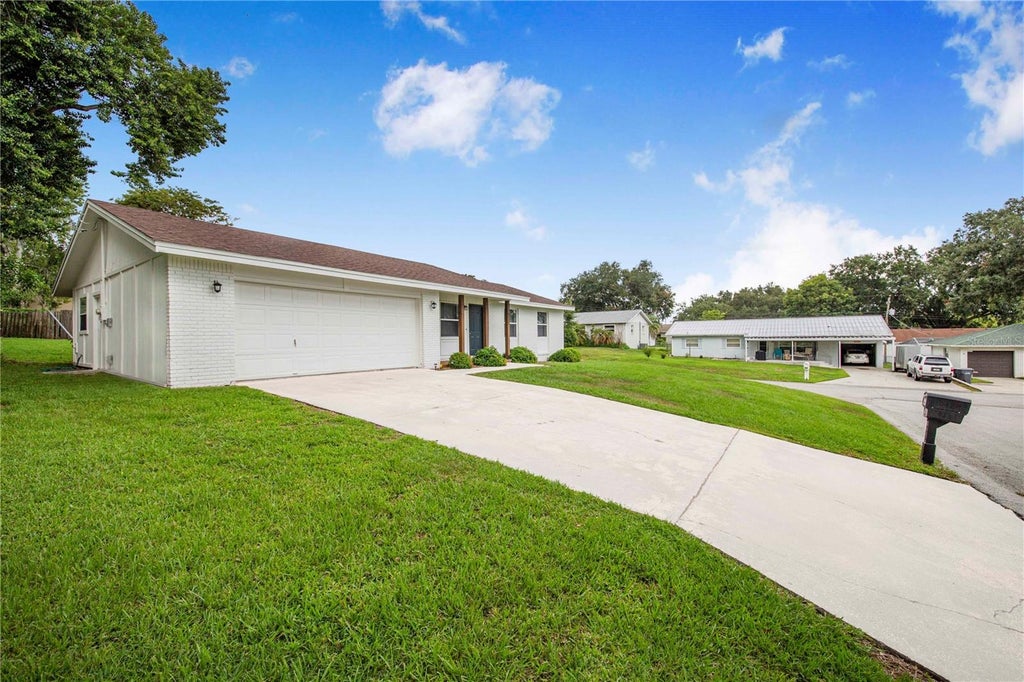 Photo of 4921 Sharon Avenue, Lakeland, FL 33812 (MLS # P4939167)