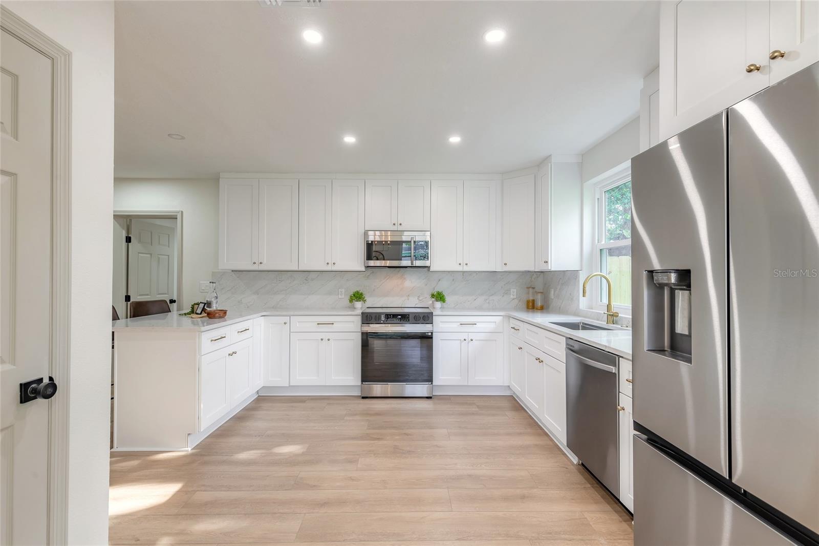 RAY MAR HEIGHTS BELLEWOOD - Residential