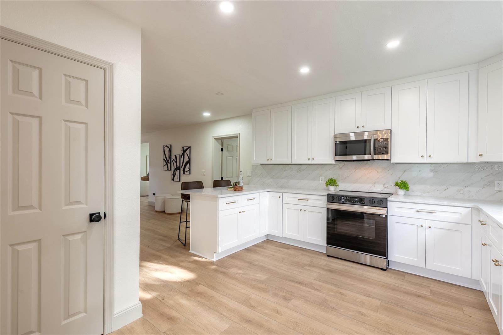 RAY MAR HEIGHTS BELLEWOOD - Residential