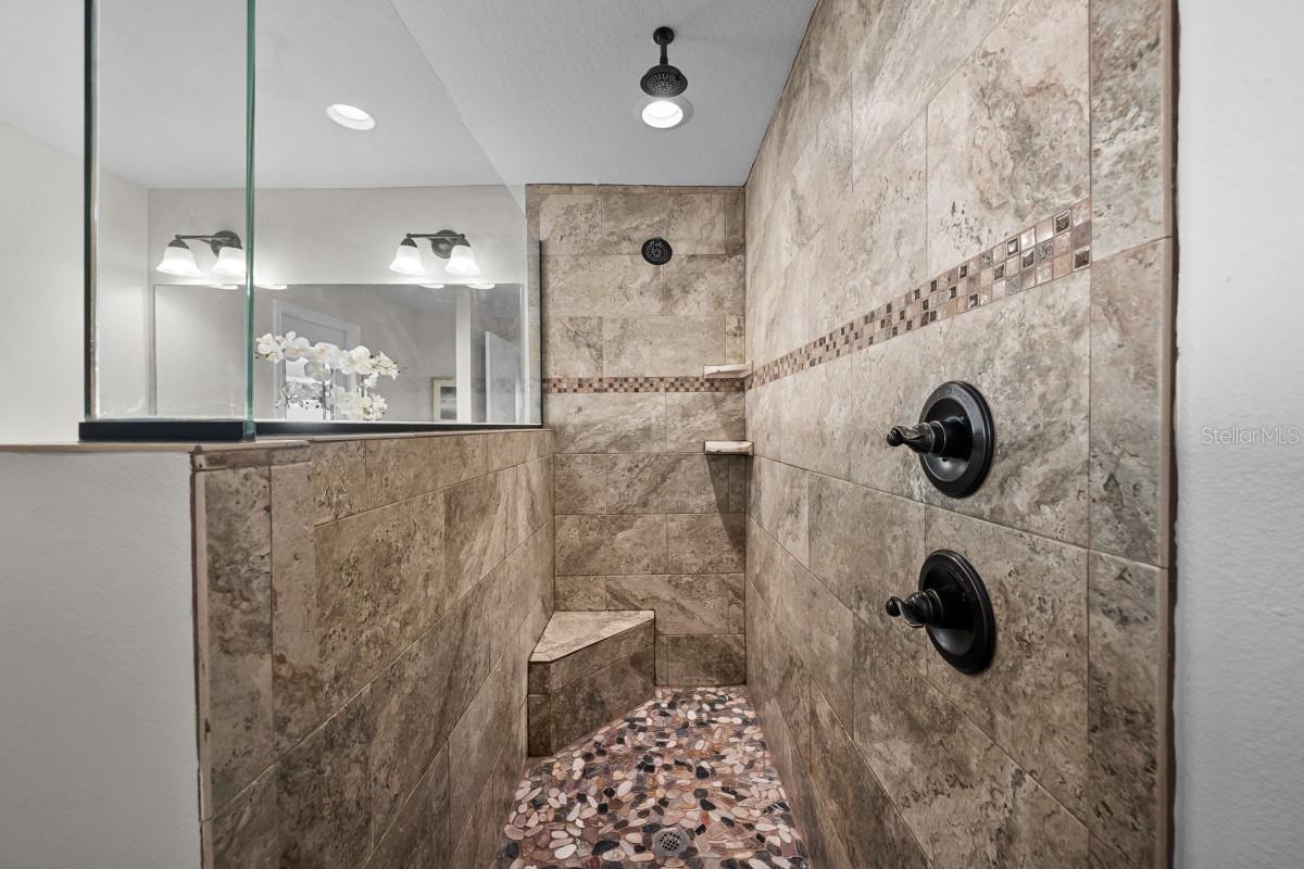 SADDLEWOOD - Residential