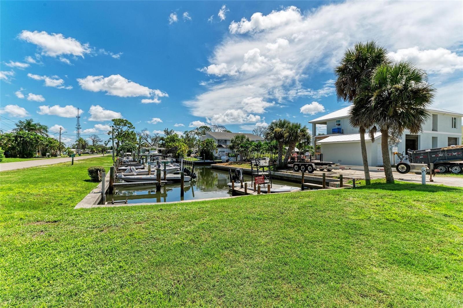 PINE COVE BOAT - Land