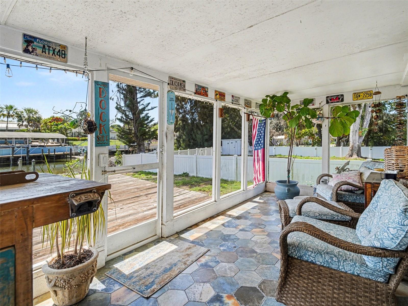 WHITFIELD ESTATES ON SARASOTA BAY BLKS - Residential