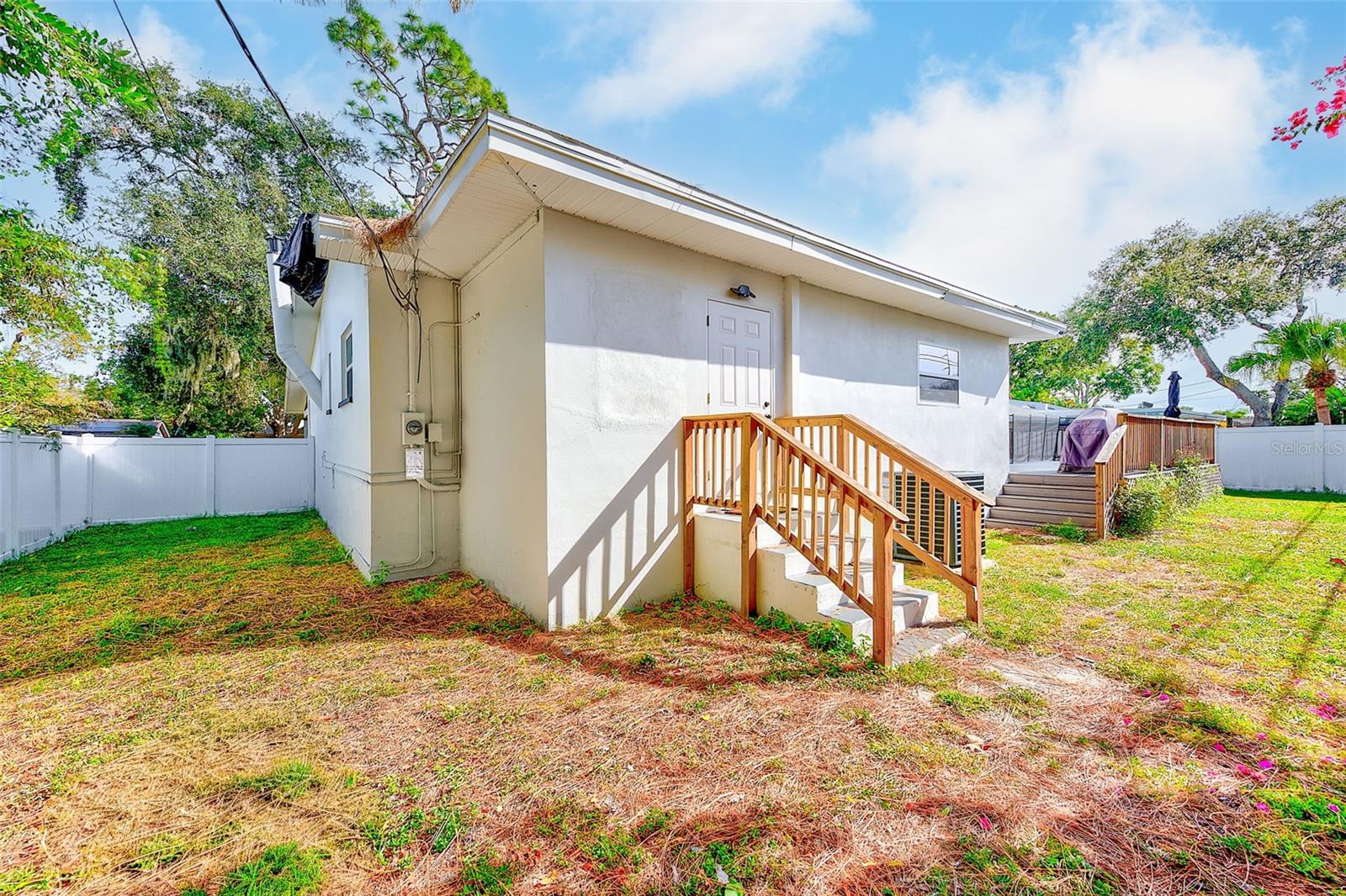 SUBURBAN ESTATES 2ND ADD - Residential