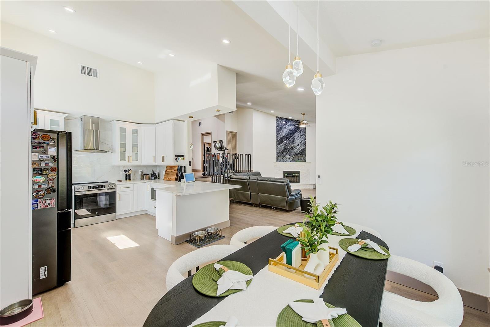 SUBURBAN ESTATES 2ND ADD - Residential