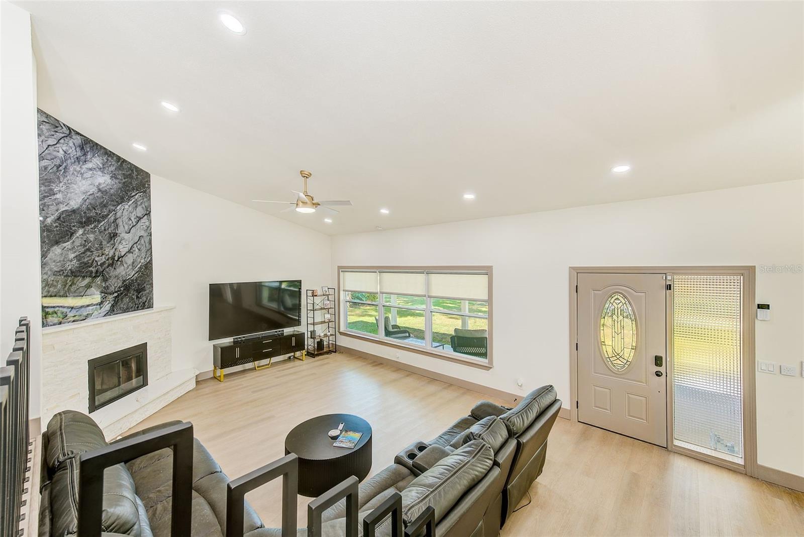 SUBURBAN ESTATES 2ND ADD - Residential