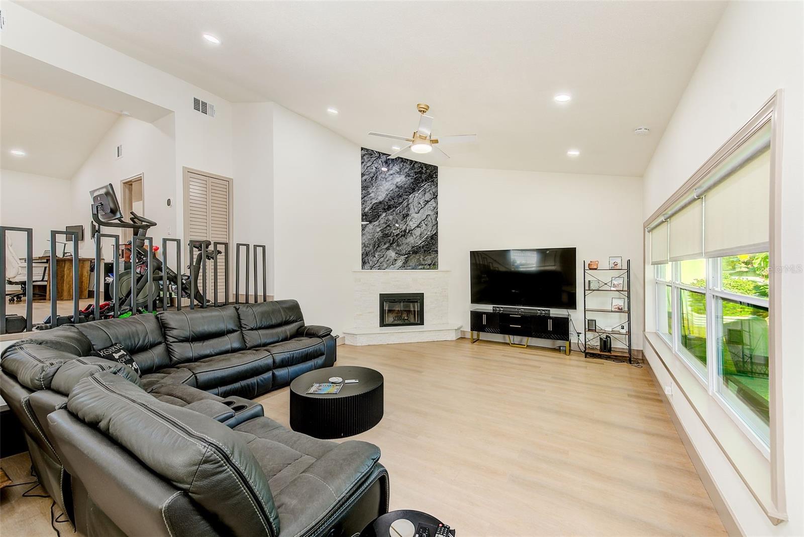 SUBURBAN ESTATES 2ND ADD - Residential