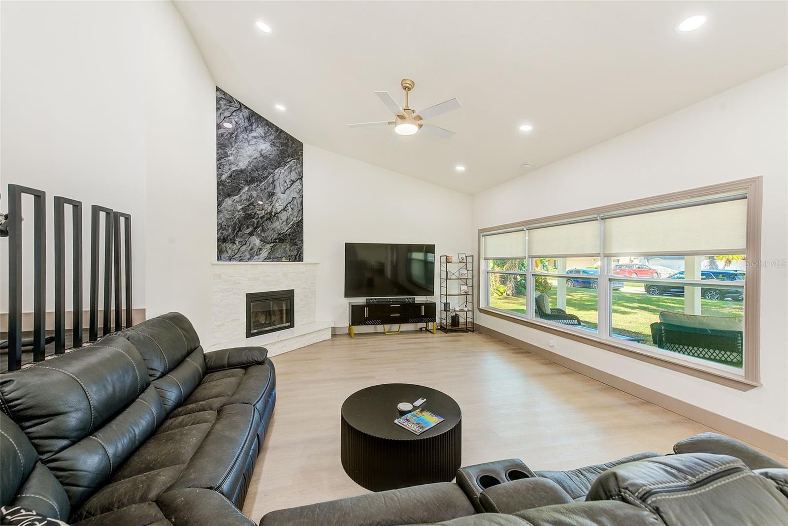 SUBURBAN ESTATES 2ND ADD - Residential