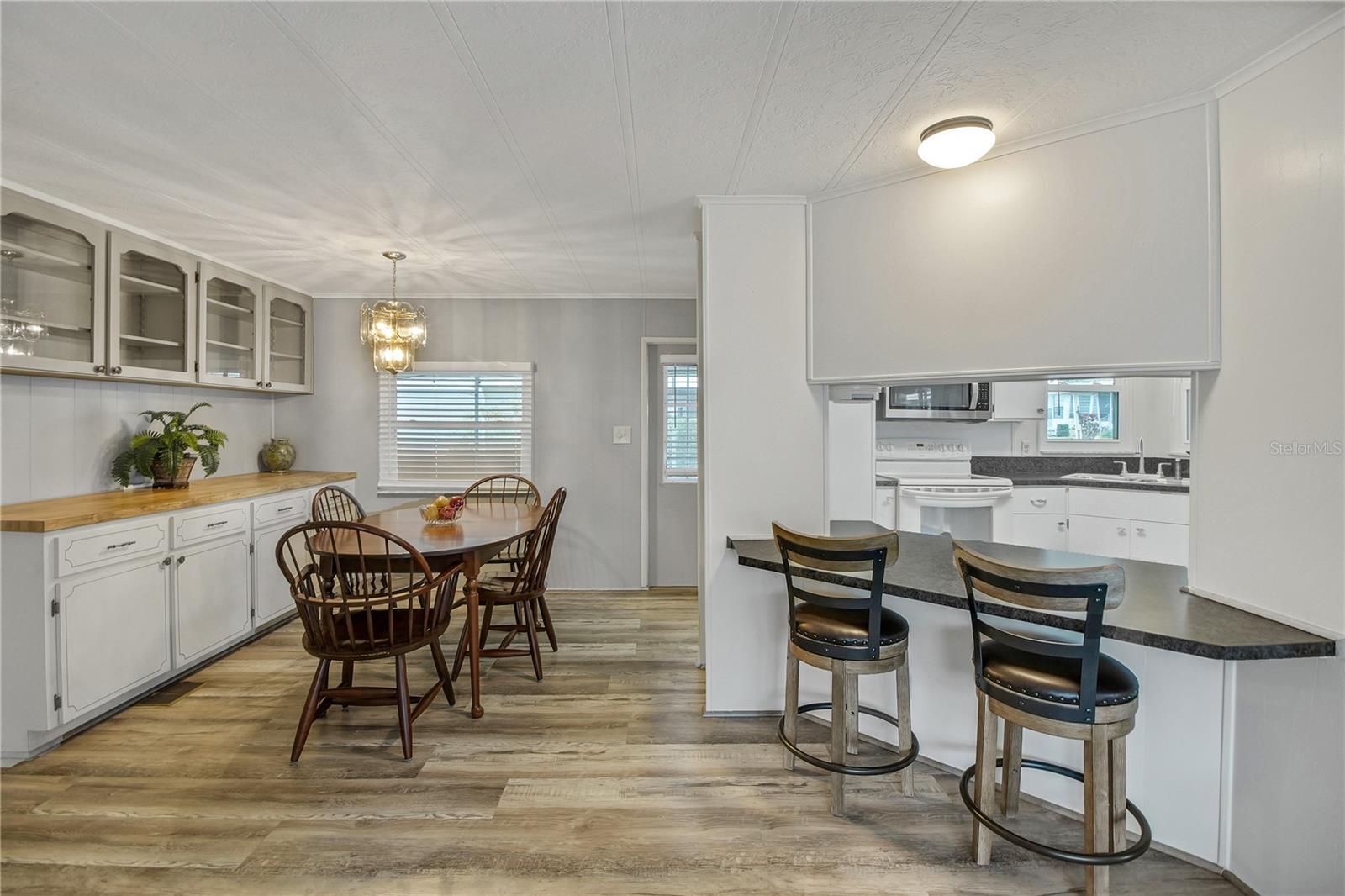 HARBOR OAKS HOMEOWNERS - Residential