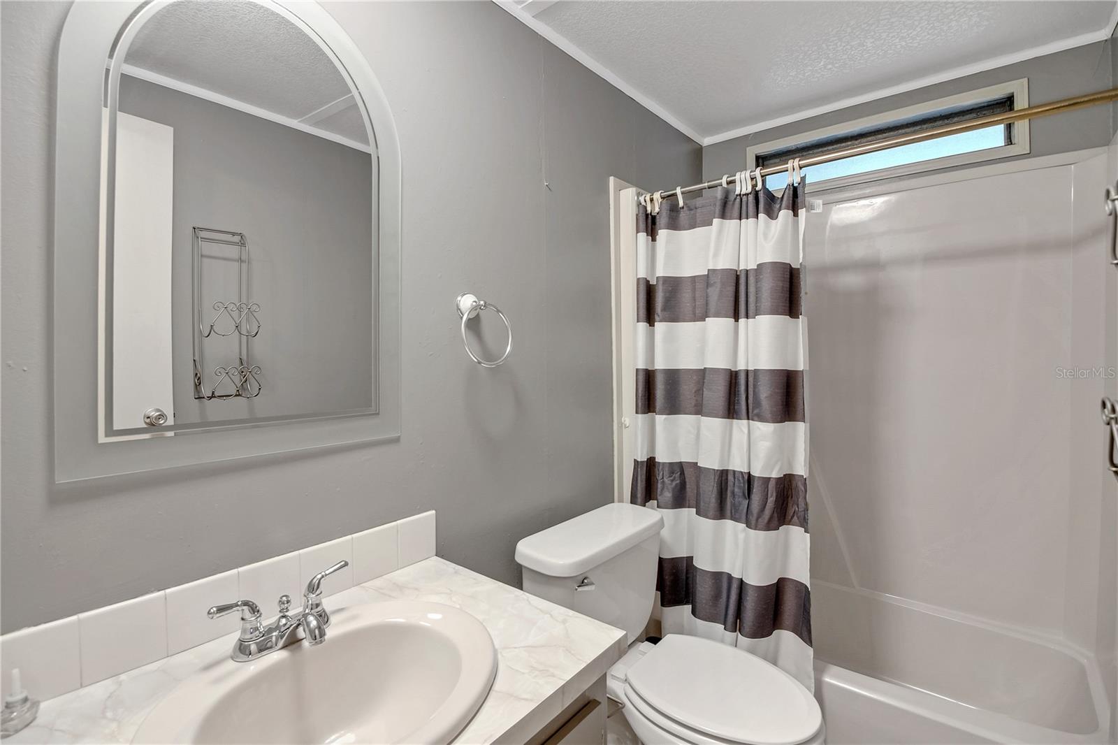 HARBOR OAKS HOMEOWNERS - Residential