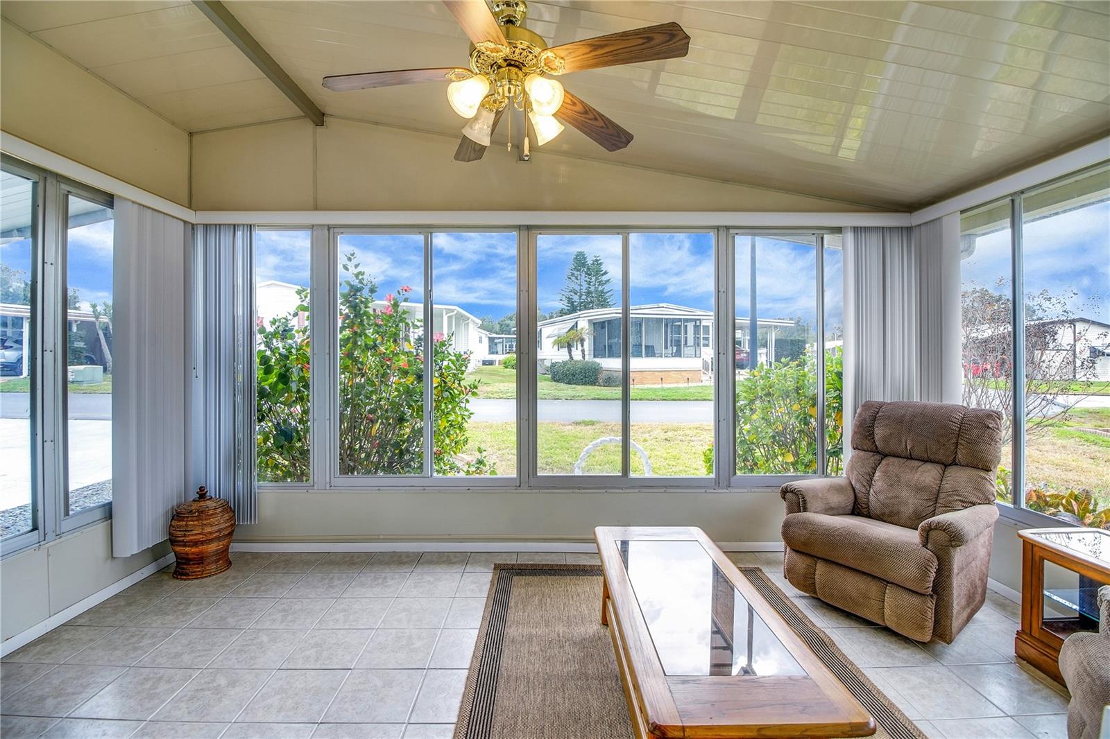 HARBOR OAKS HOMEOWNERS - Residential