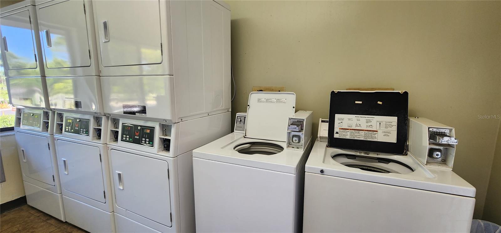 WANDER RESIDENCES OF TIERRA VERDE - Residential Lease