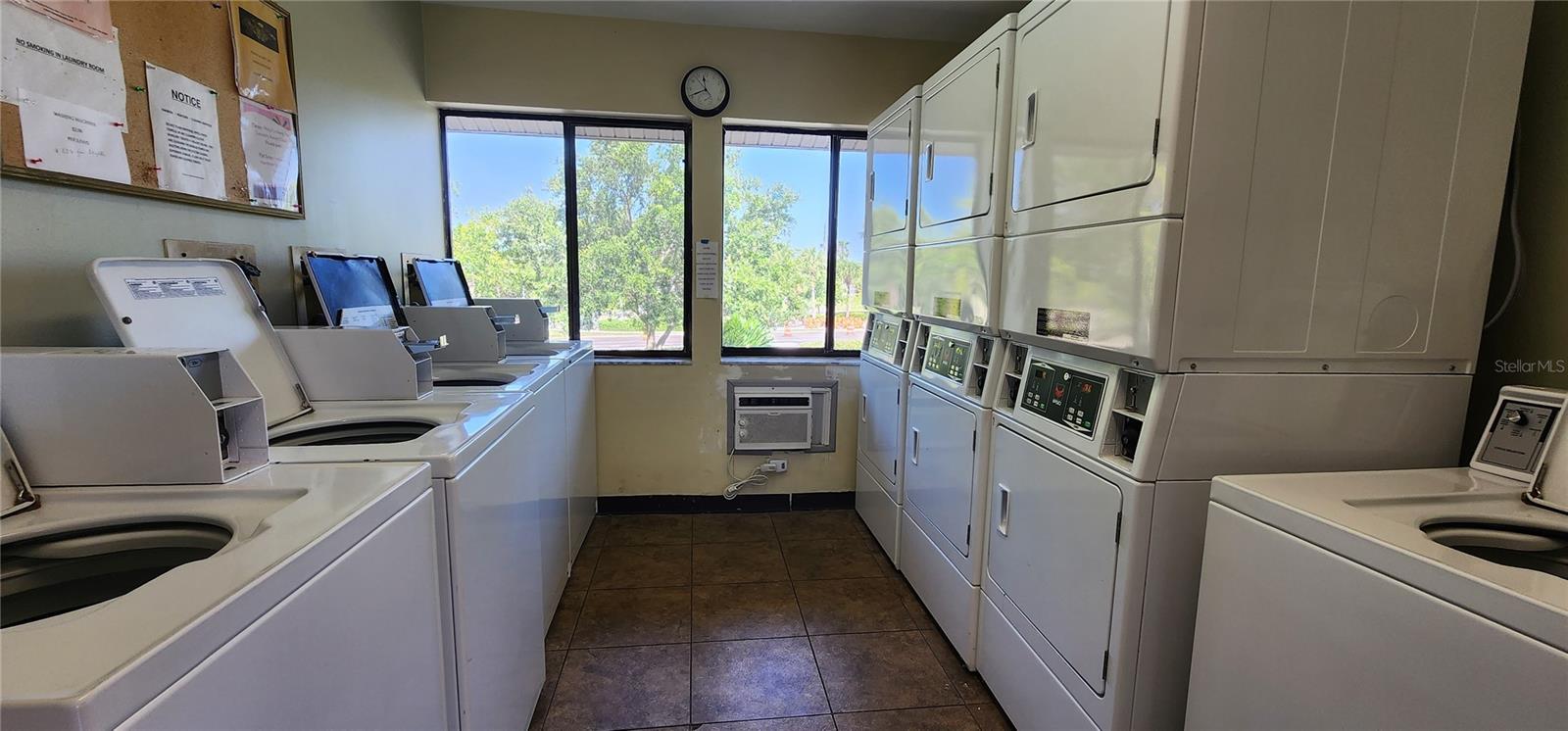 WANDER RESIDENCES OF TIERRA VERDE - Residential Lease