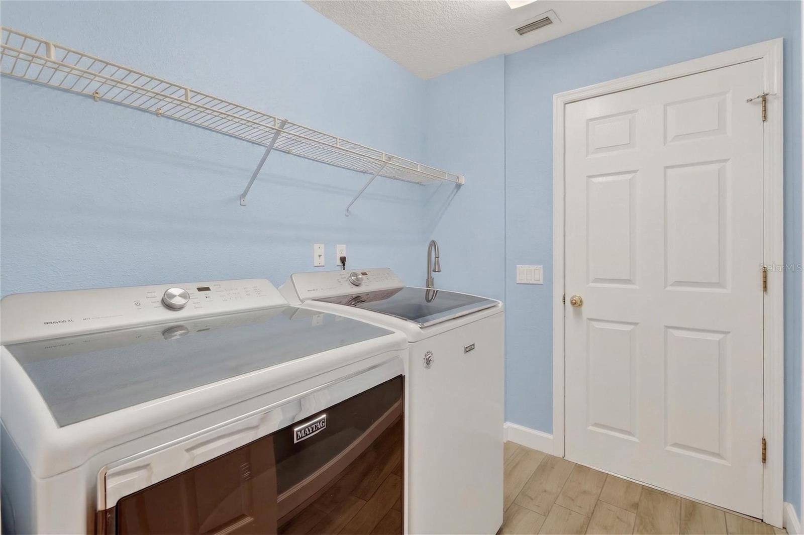 OVERLOOK ESTATES - Residential