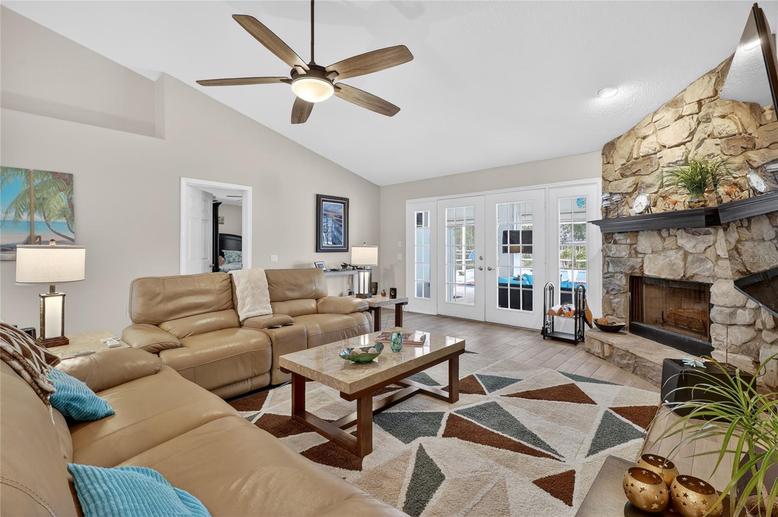 OVERLOOK ESTATES - Residential