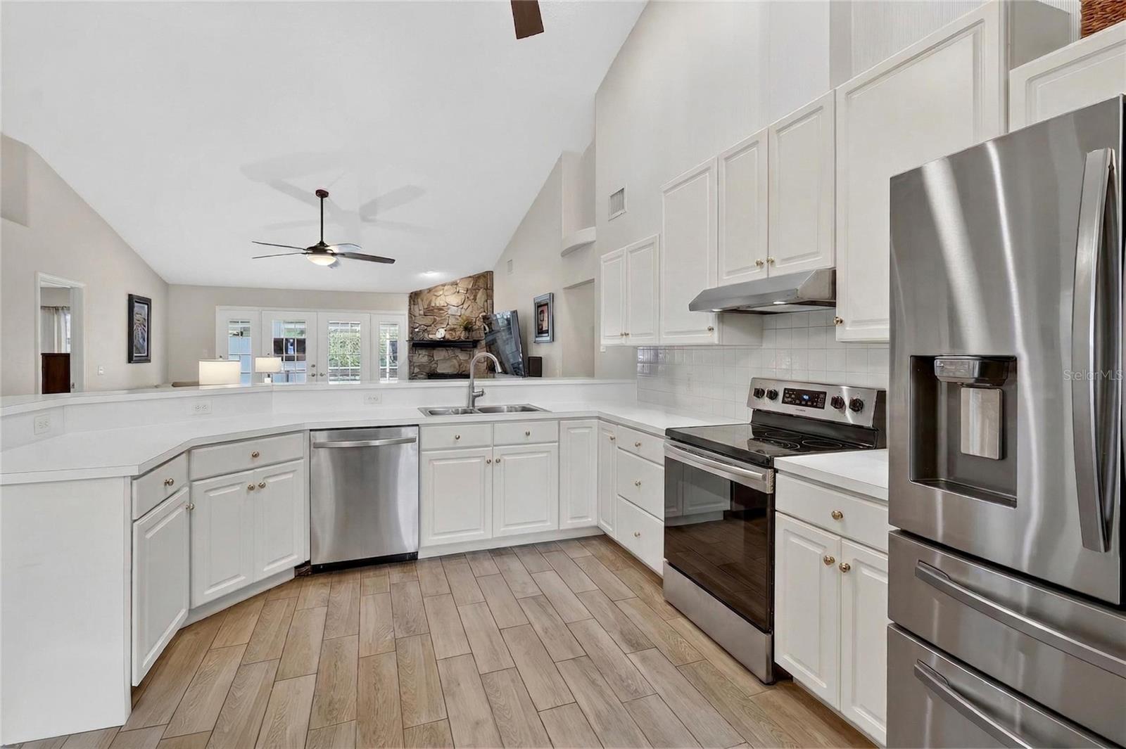 OVERLOOK ESTATES - Residential