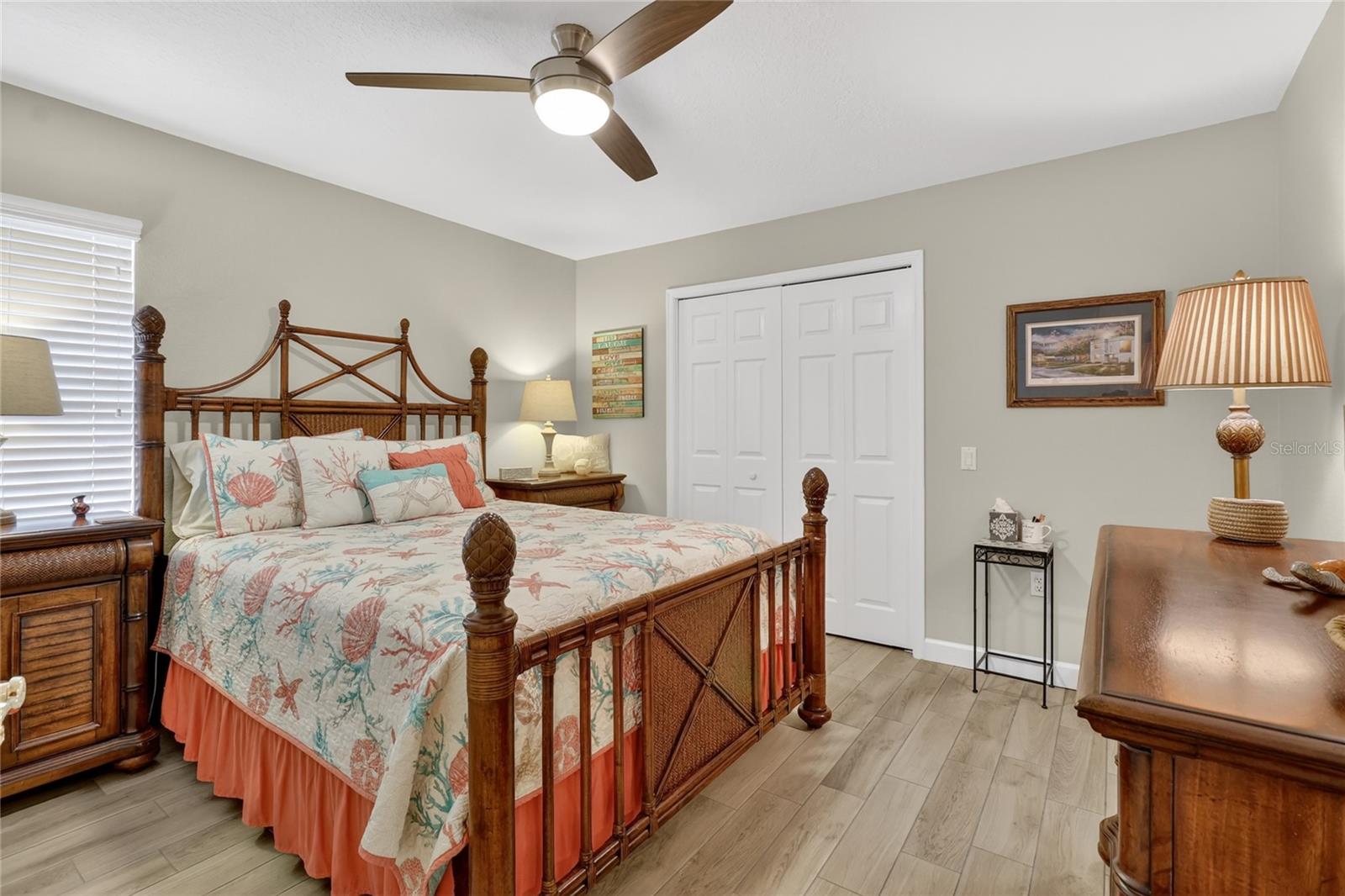 OVERLOOK ESTATES - Residential