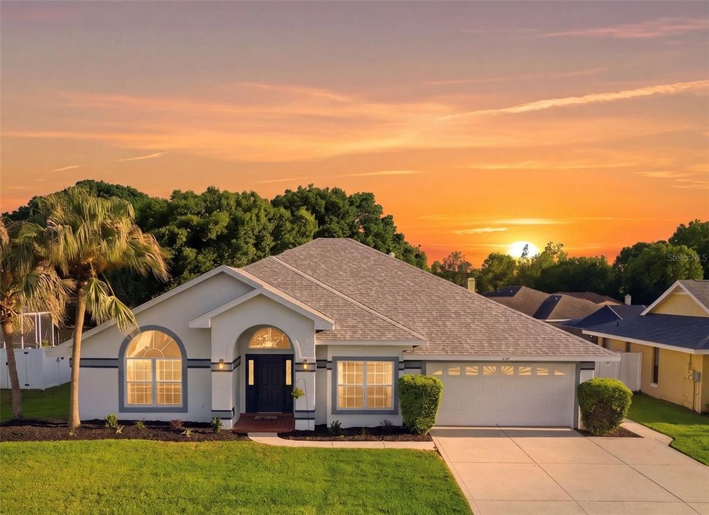 Photo of 737 Santa Maria Drive, Winter Haven, FL 33884 (MLS # P4938535)