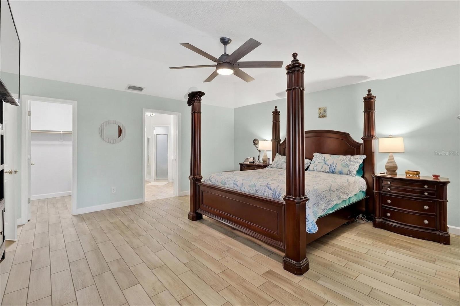 OVERLOOK ESTATES - Residential