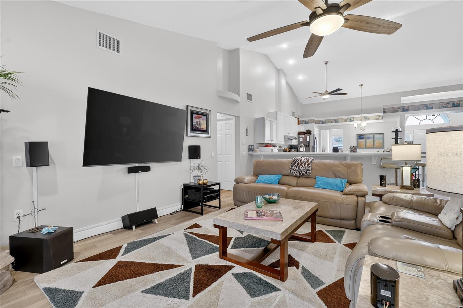 OVERLOOK ESTATES - Residential