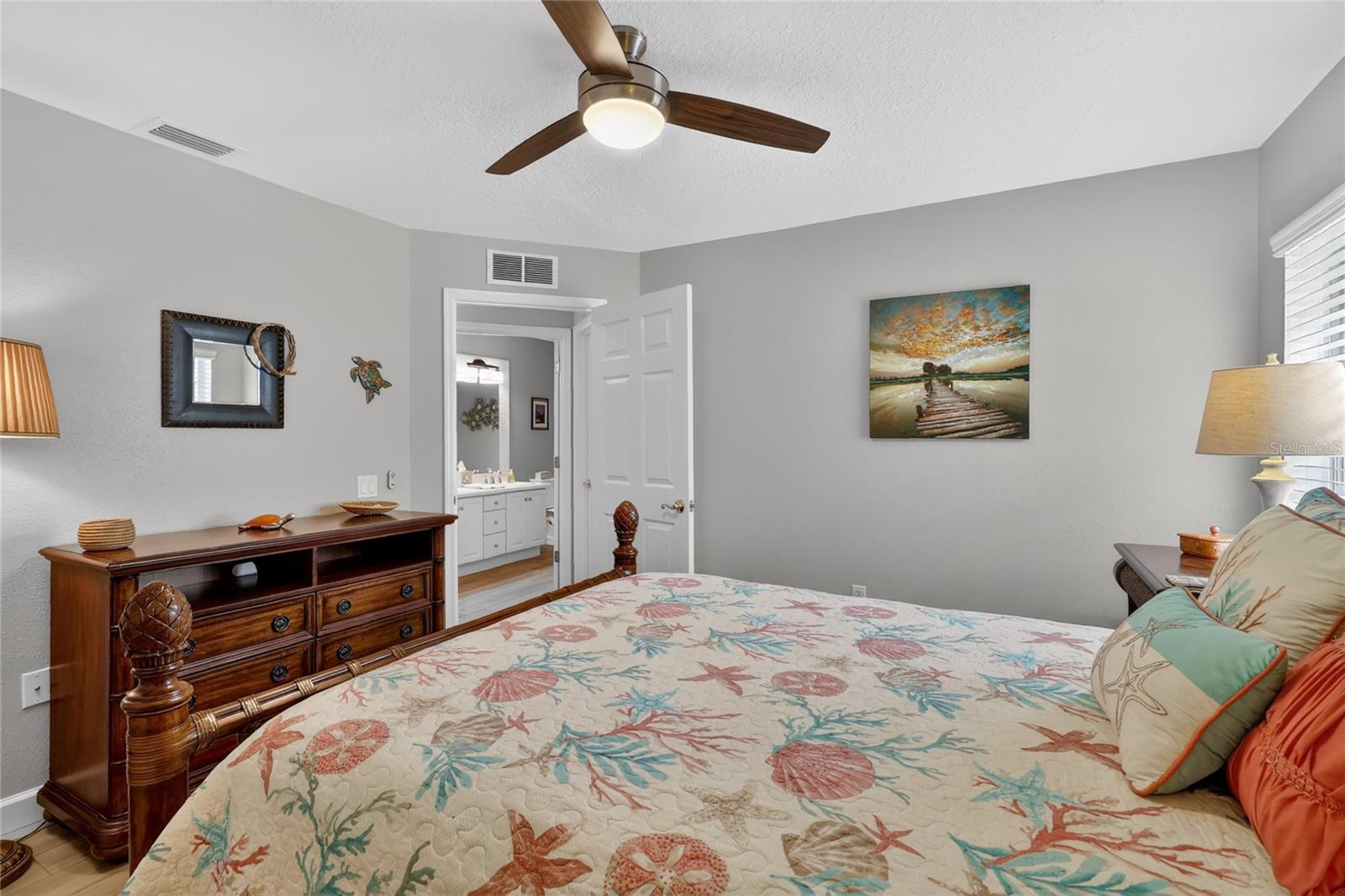 OVERLOOK ESTATES - Residential