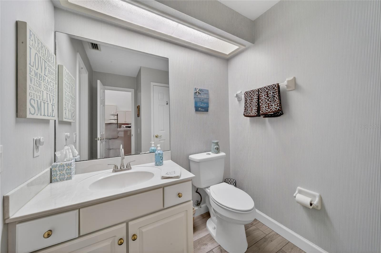 OVERLOOK ESTATES - Residential