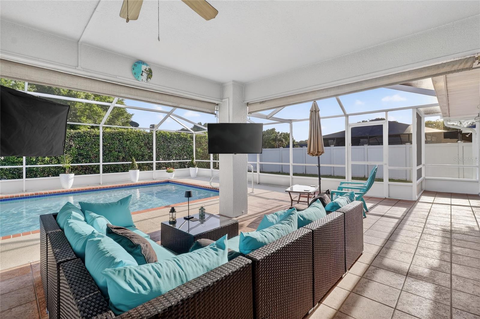 OVERLOOK ESTATES - Residential