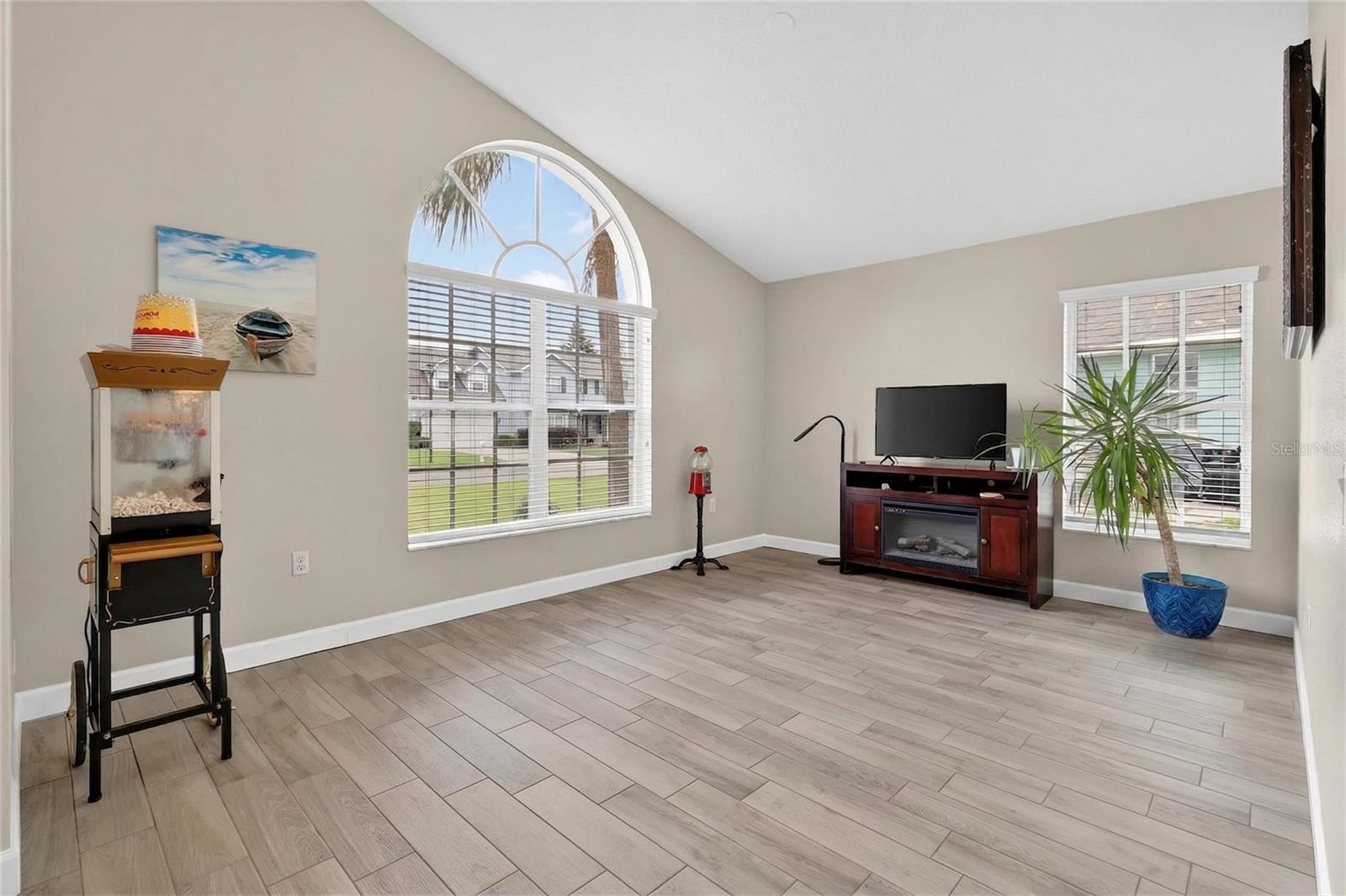 OVERLOOK ESTATES - Residential