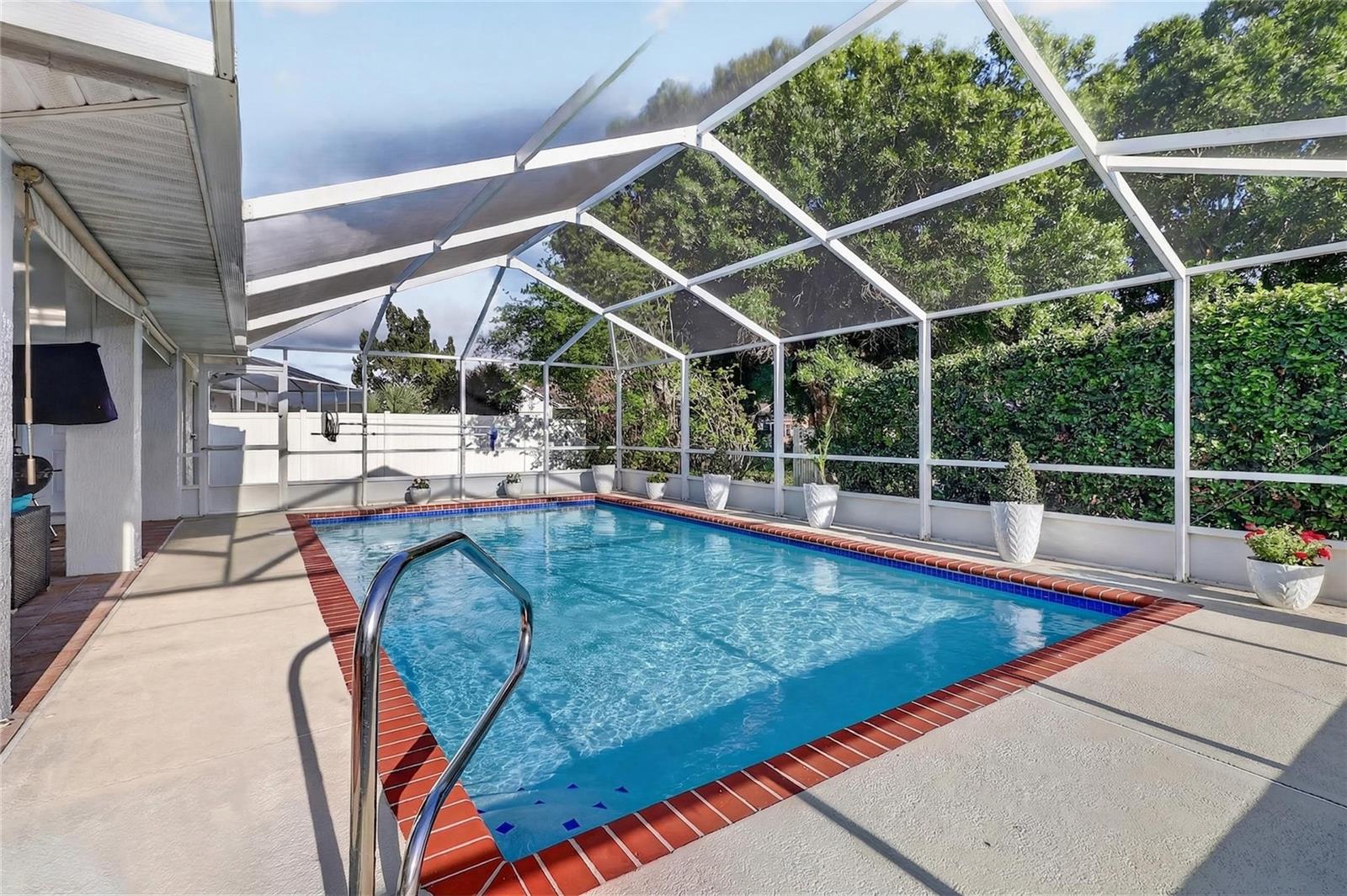 OVERLOOK ESTATES - Residential