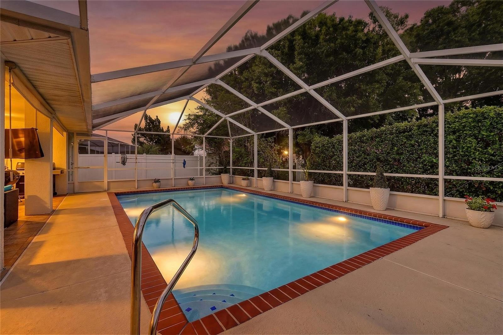 OVERLOOK ESTATES - Residential