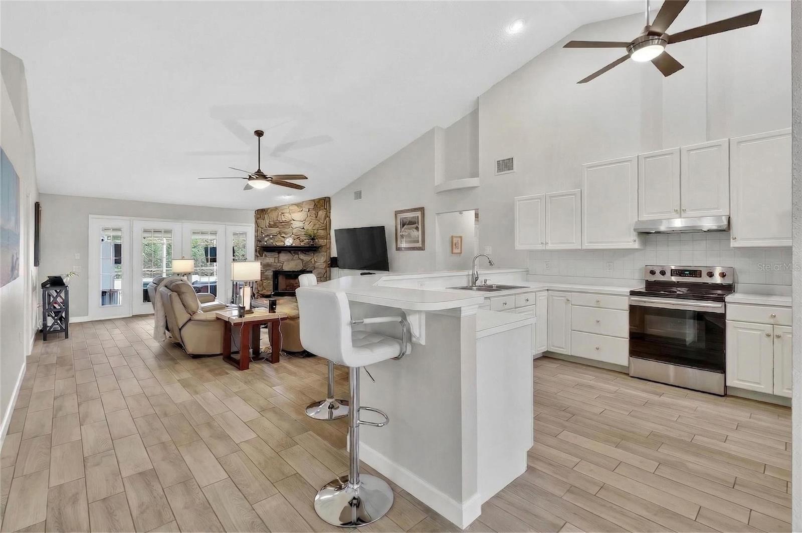 OVERLOOK ESTATES - Residential