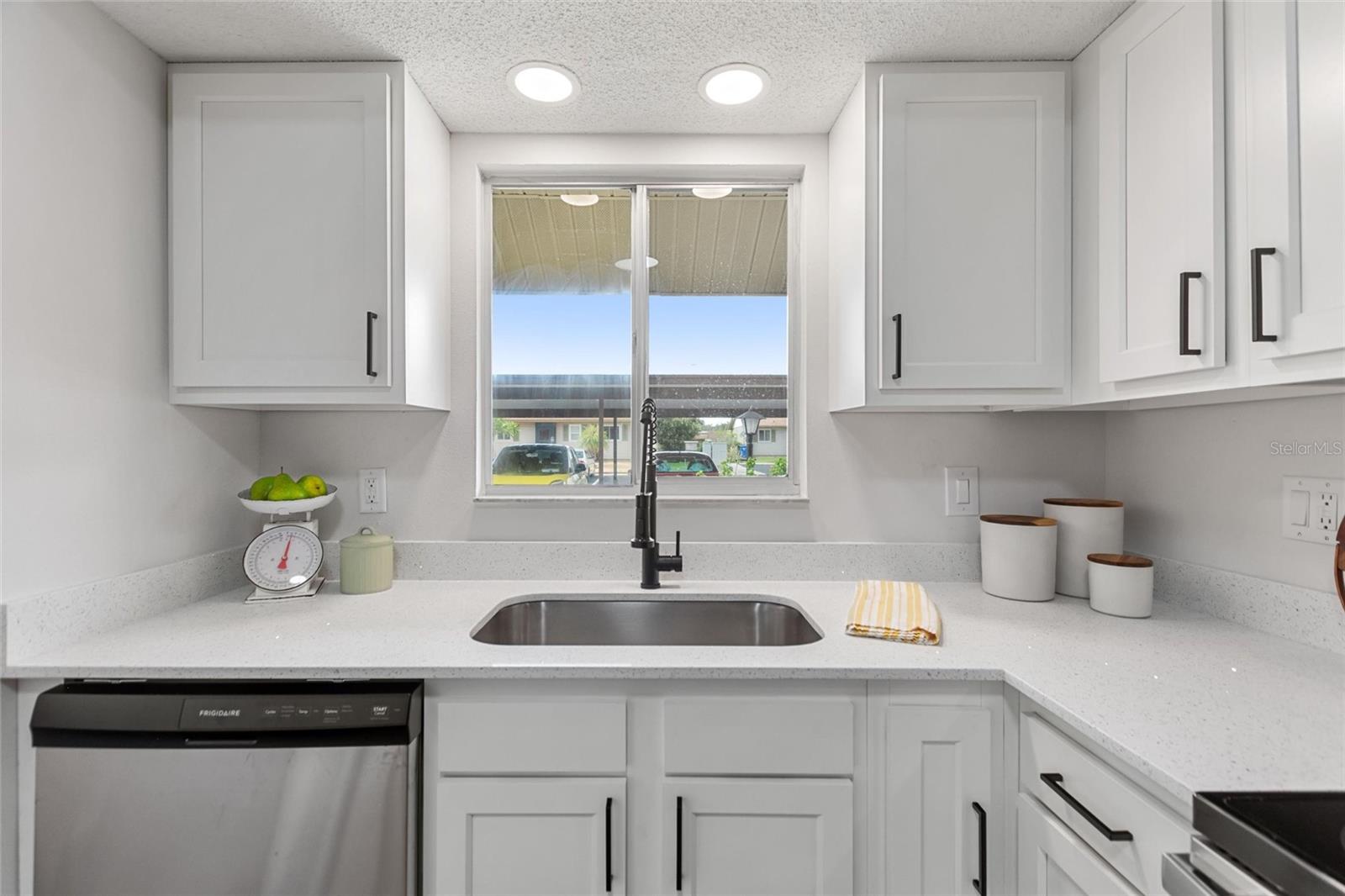 CURRY CREEK CONDO VILLA - Residential