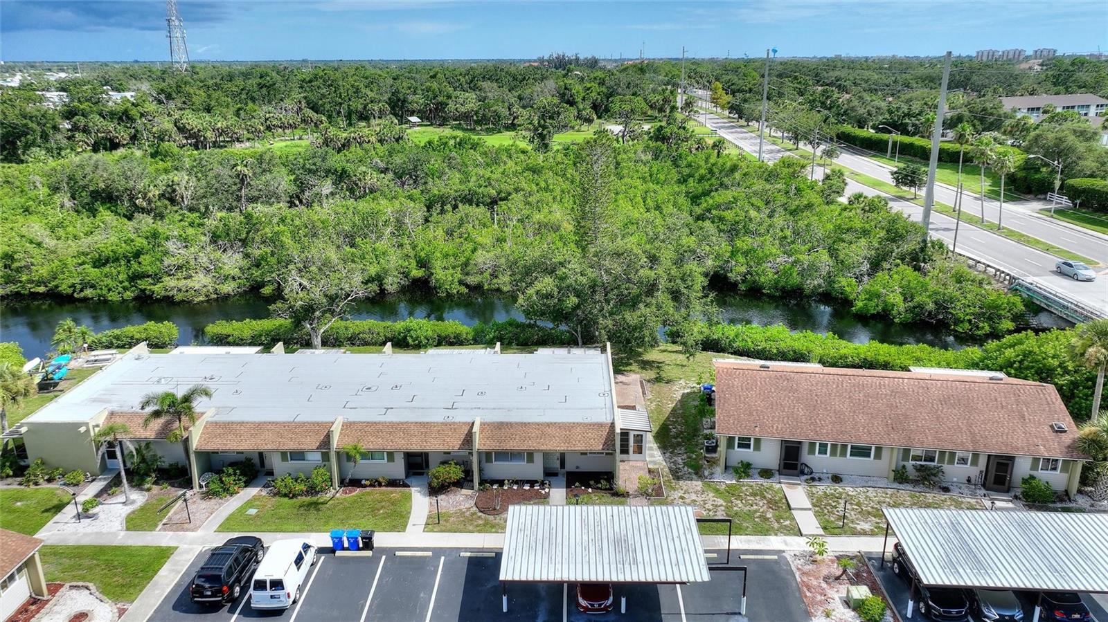 CURRY CREEK CONDO VILLA - Residential