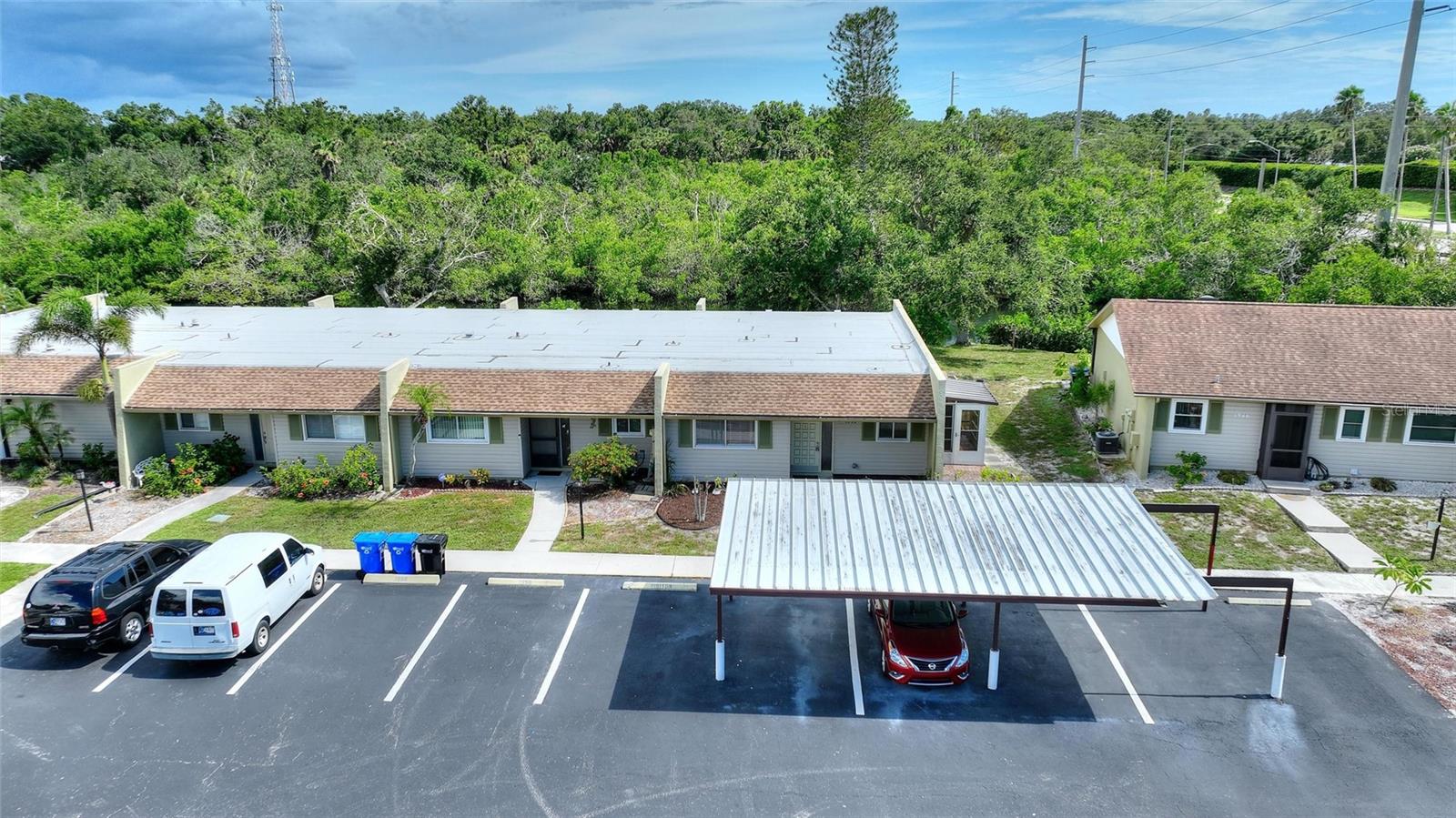 CURRY CREEK CONDO VILLA - Residential