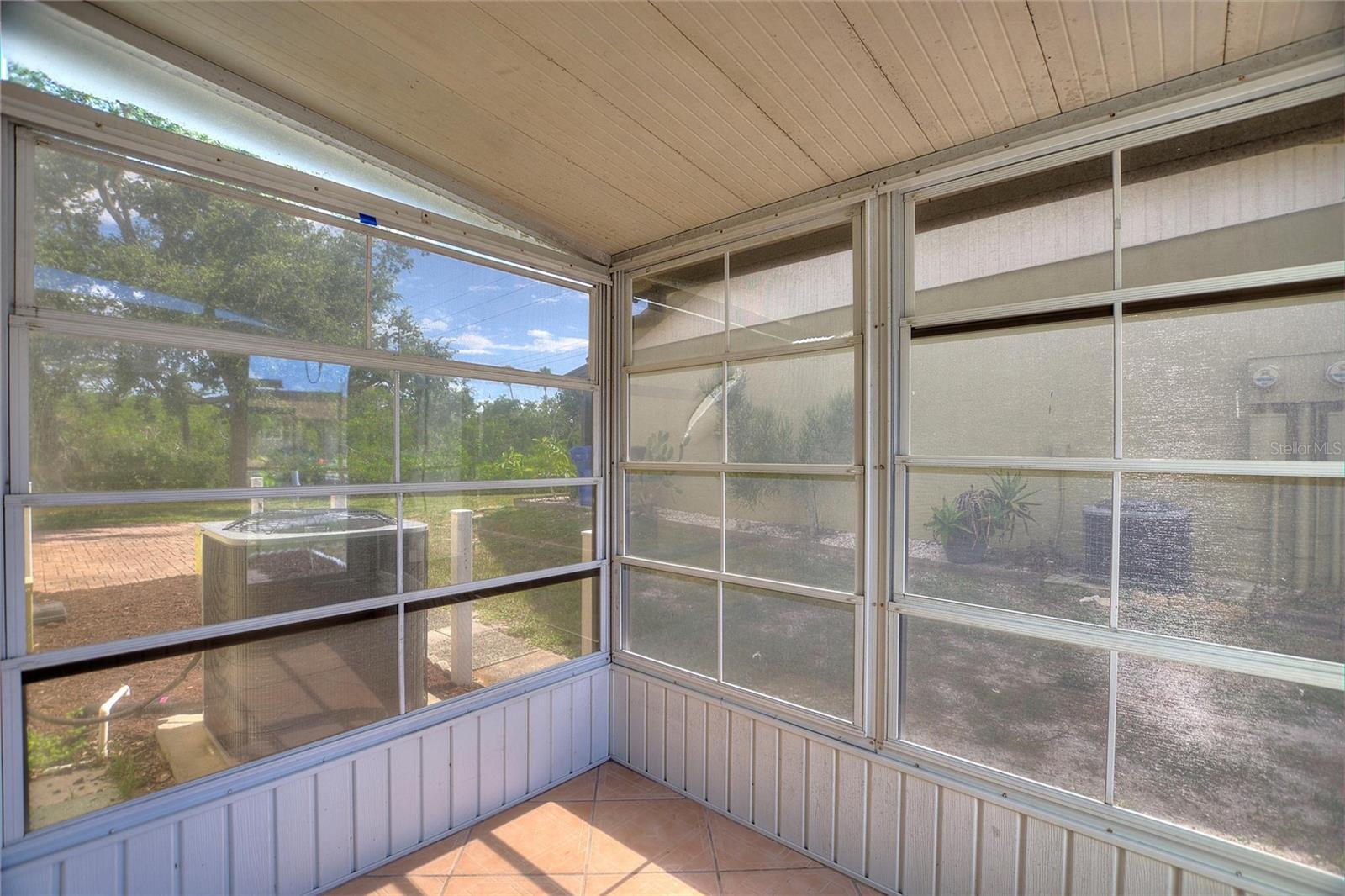 CURRY CREEK CONDO VILLA - Residential