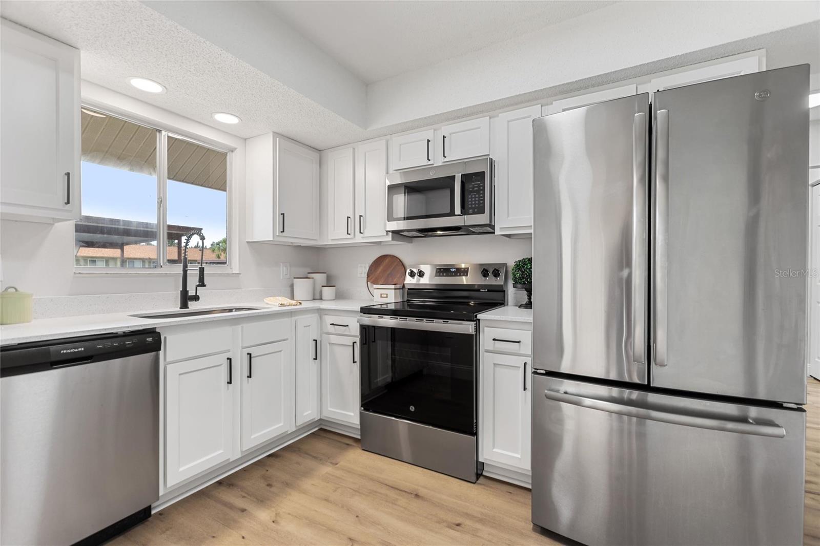 CURRY CREEK CONDO VILLA - Residential