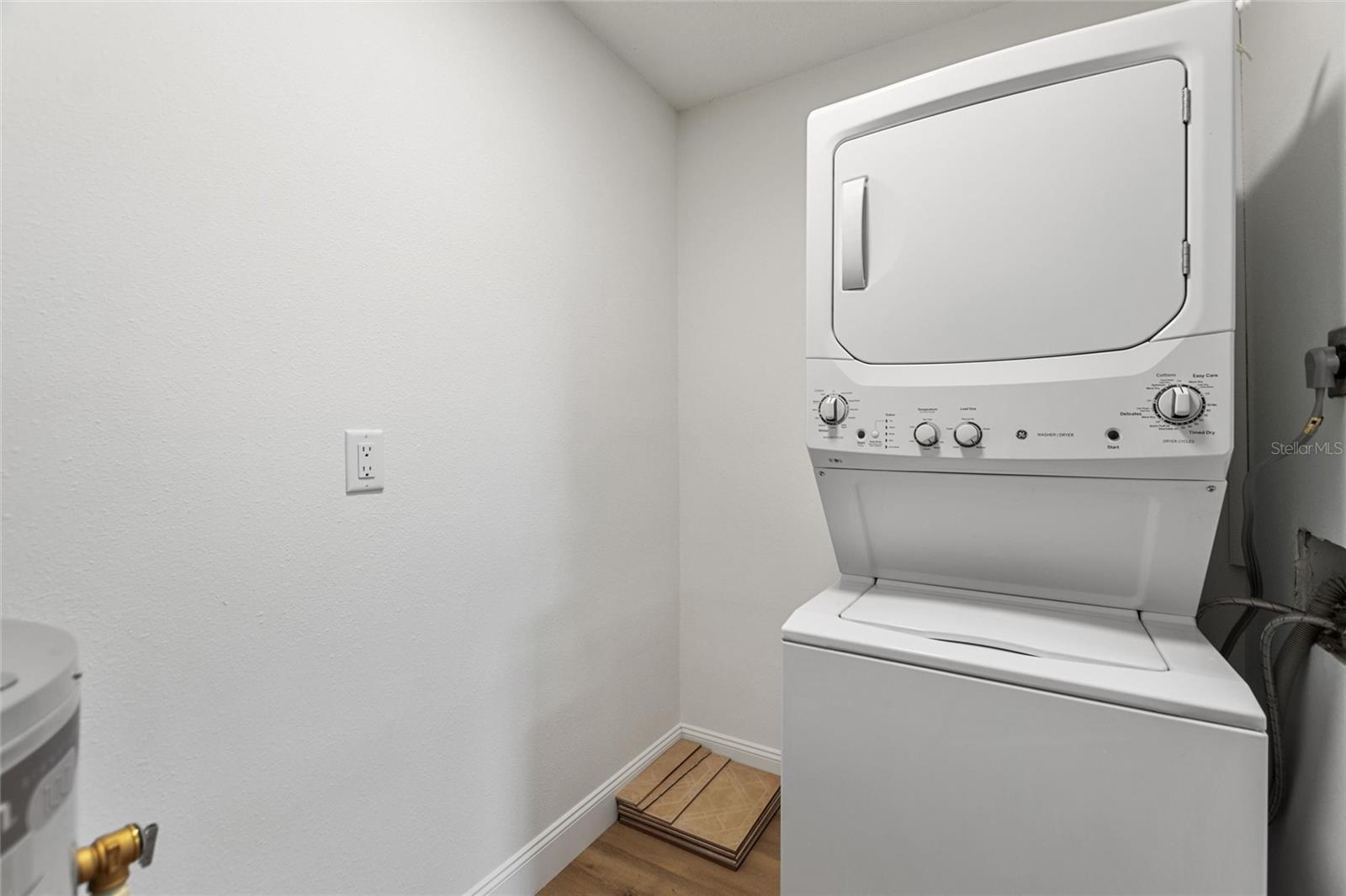 CURRY CREEK CONDO VILLA - Residential