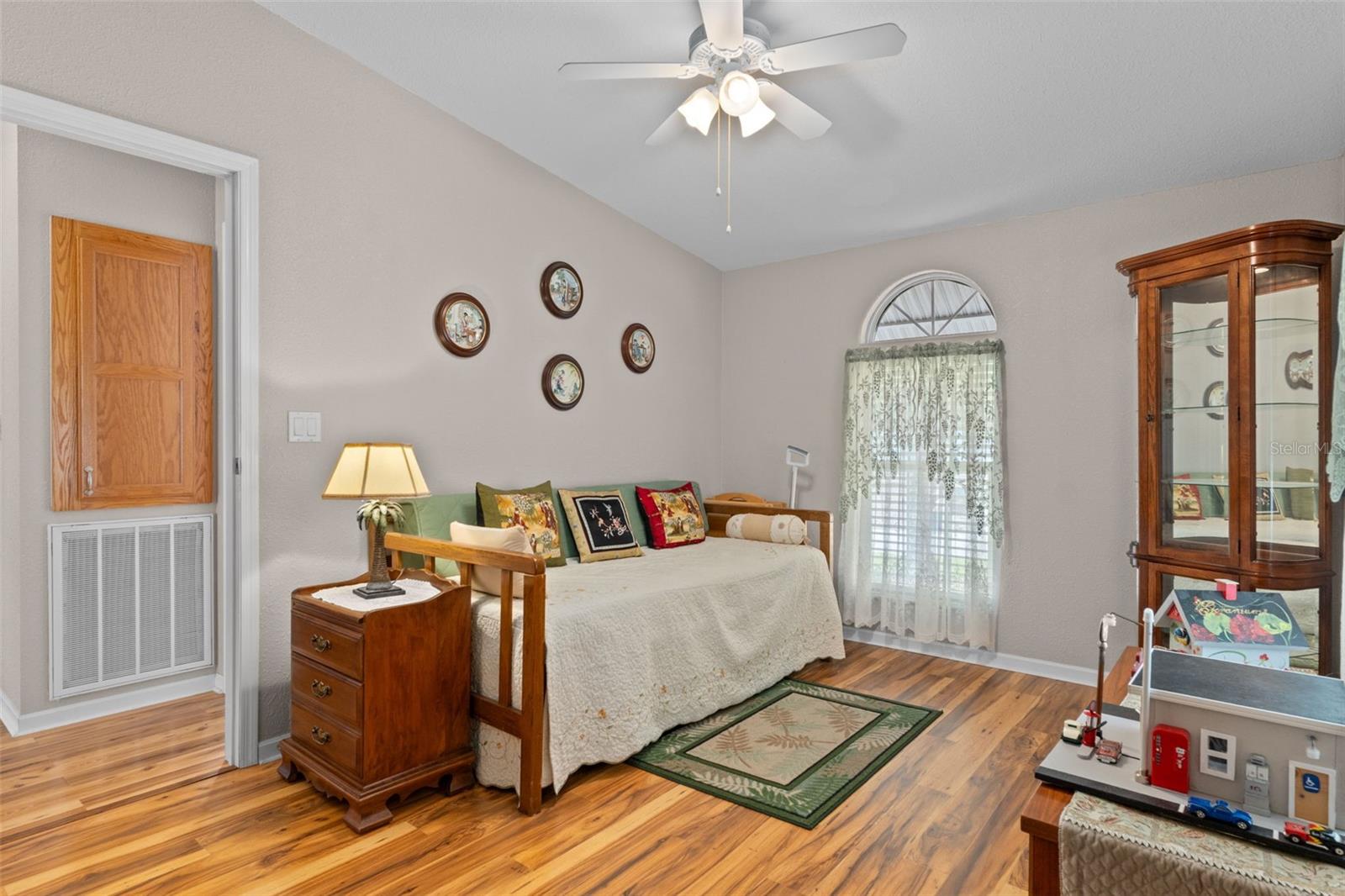 BROOKRIDGE COMM - Residential