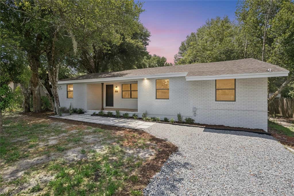 Photo of 137 Lucerne Drive, Debary, FL 32713 (MLS # O6422881)