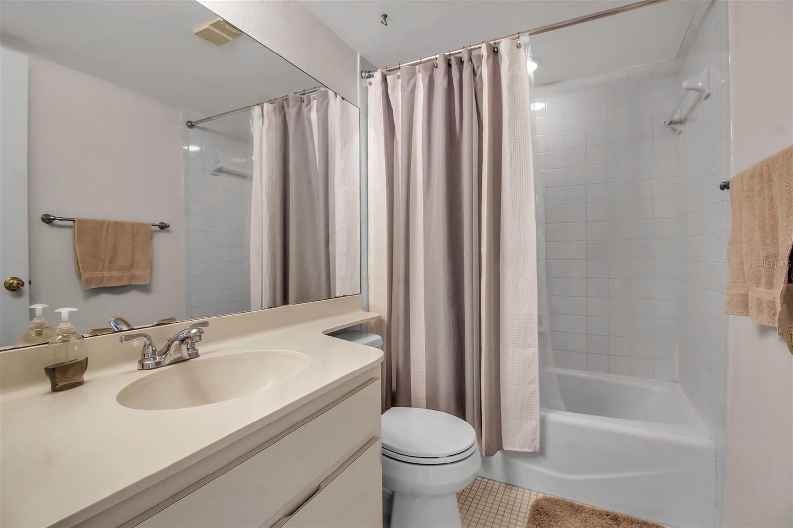 IMPERIAL PLACE - Residential