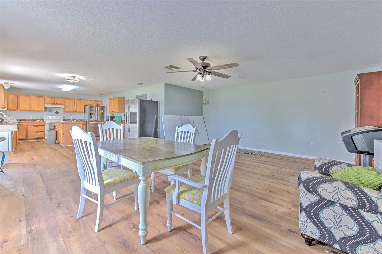 LAKE MEADOWS - Residential