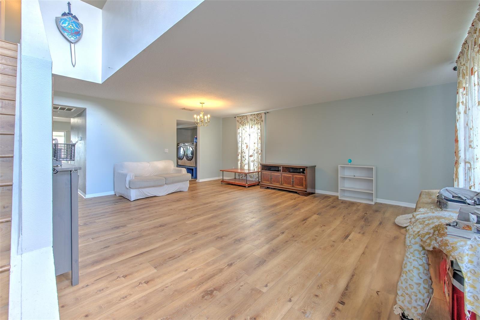 LAKE MEADOWS - Residential