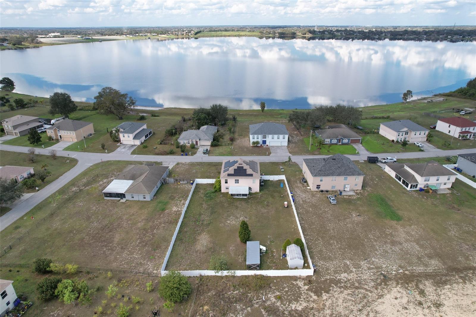 LAKE MEADOWS - Residential