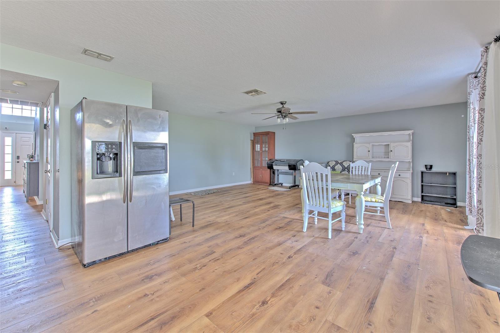 LAKE MEADOWS - Residential