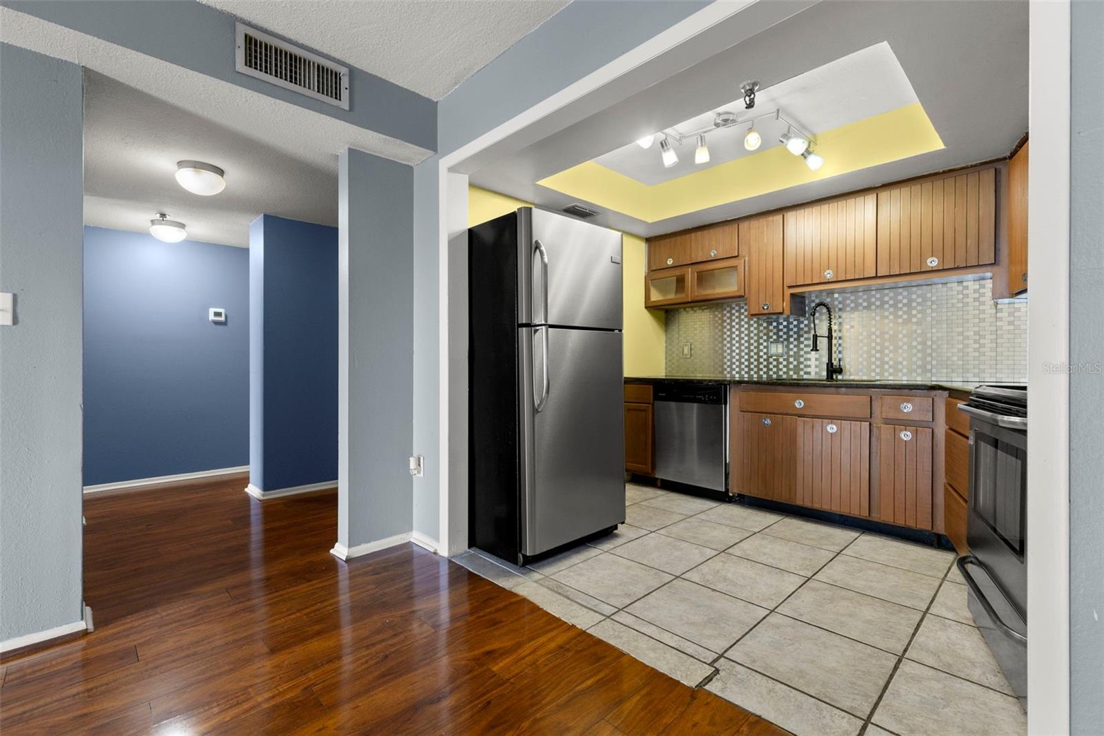 7430 SUNSHINE SKYWAY LANE S 605