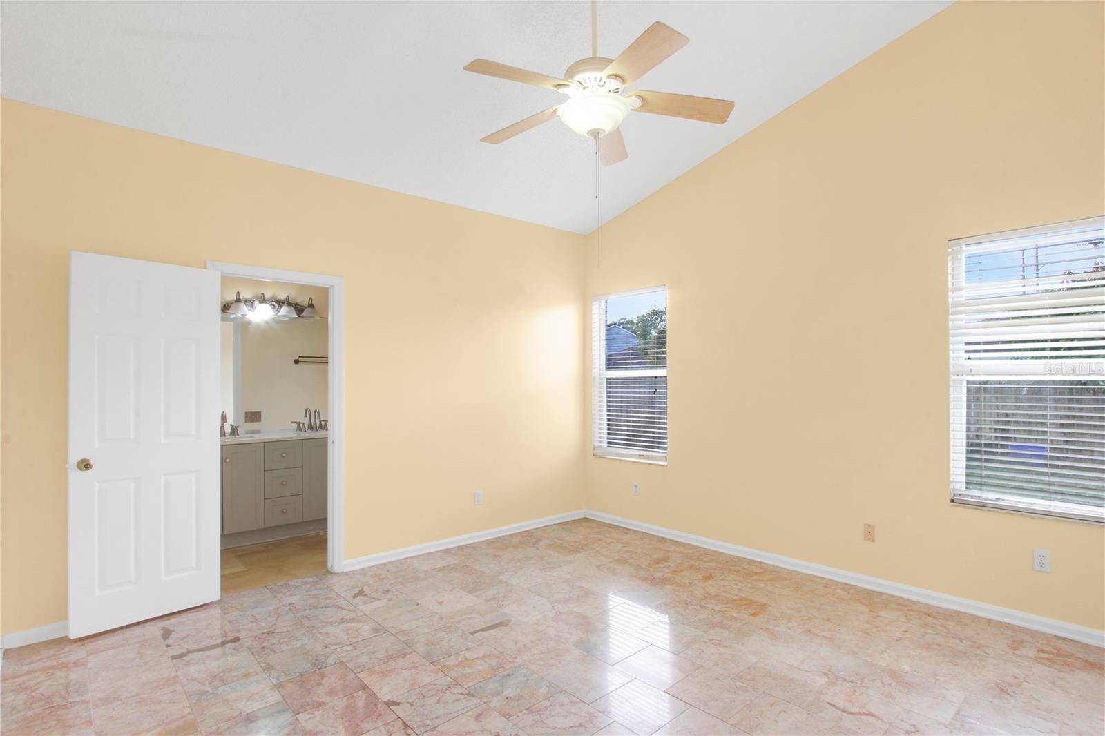 ALTAMONTE LANDING - Residential Lease
