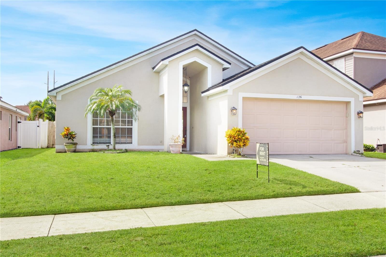 ALTAMONTE LANDING - Residential Lease