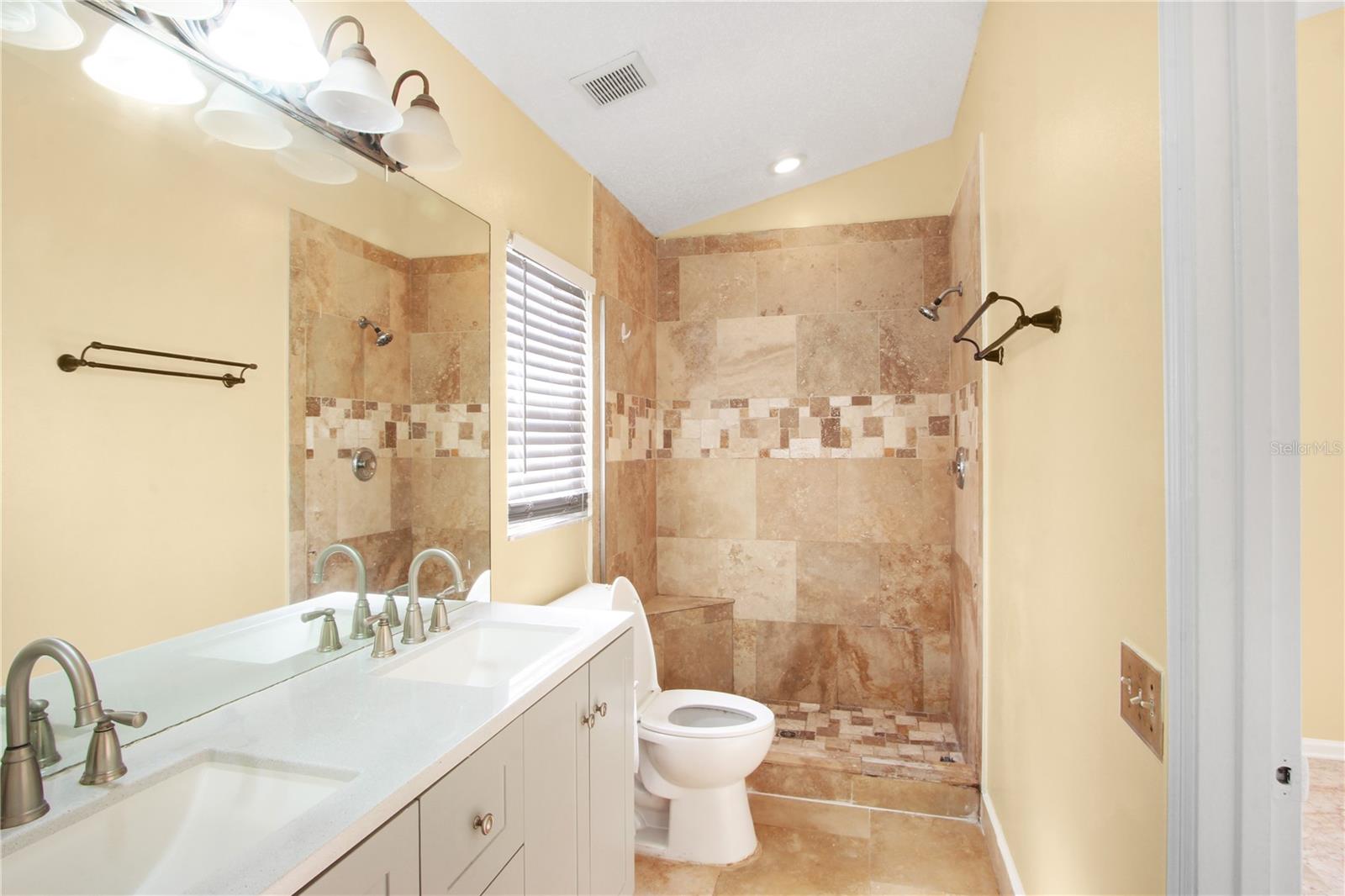 ALTAMONTE LANDING - Residential Lease